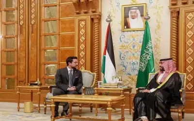 ولي العهد يؤكد خلال لقائه بن