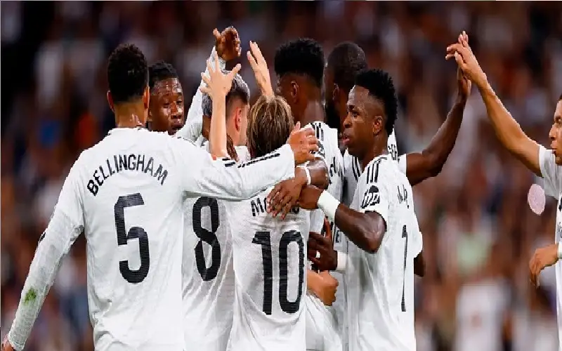 الذكاء الاصطناعي يكشف موعد فوز مبابي