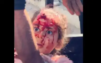 طفلة تعرض منزل ذويها للقصف.. انظر
