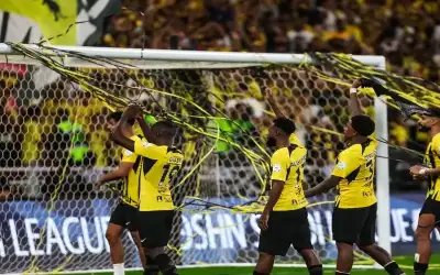الدوري السعودي.. الاتحاد يضيق الخناق على