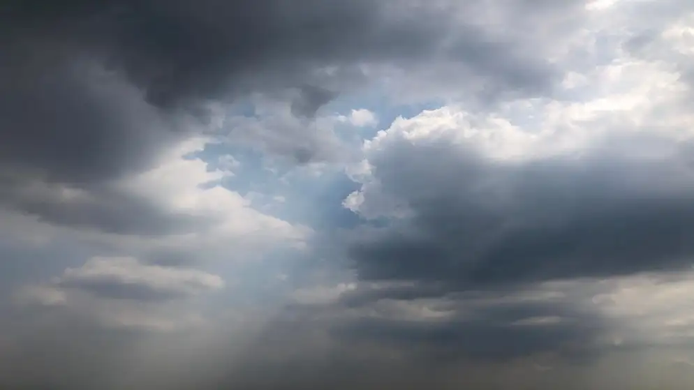 أجواء لطيفة السبت وتوقع هطول أمطار