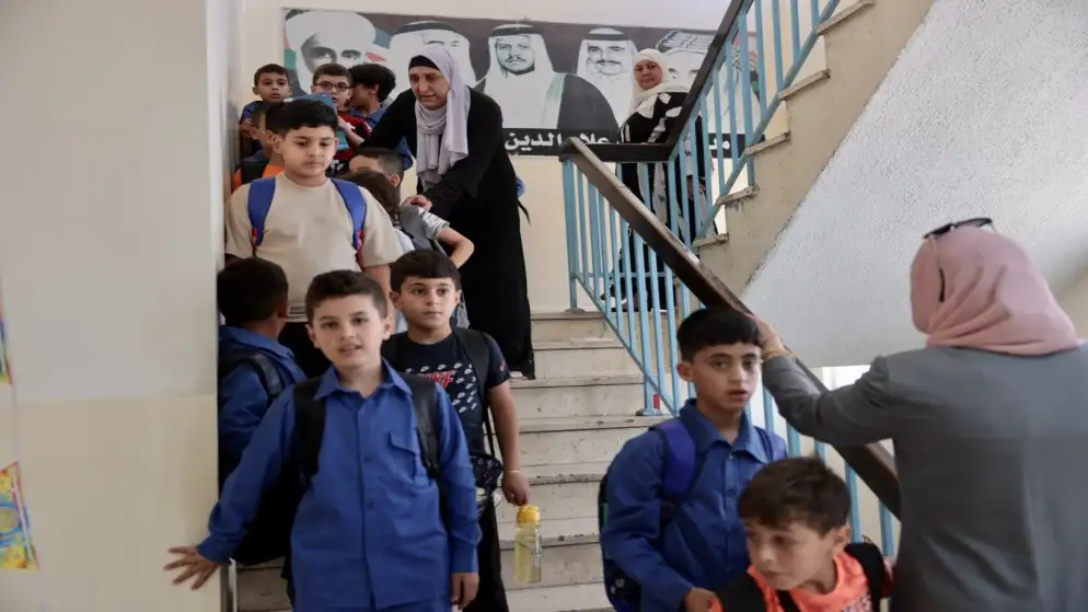 المدارس تبدأ تعديل دوامها لتستقبل الطلبة