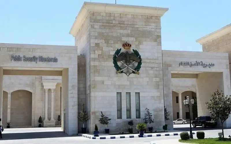 ضبط سائق مركبة شحن عرض حياة