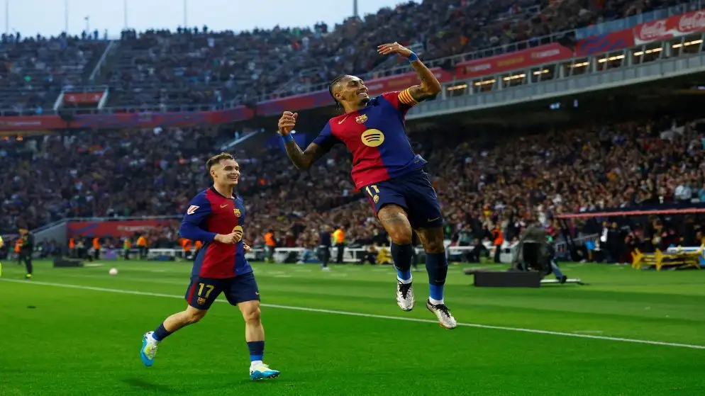 برشلونة يفوز 3-1 على إسبانيول ليعزز