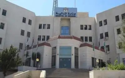 إعفاء المطالبين لحساب (الأموال العامة) من