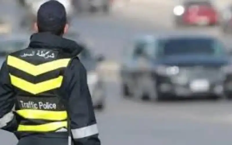 طواقم سير المفرق تعيد مبلغ 1800