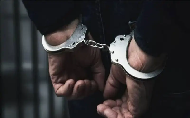 عقاب انتهى بمأساة.. أب يقتل ابنه