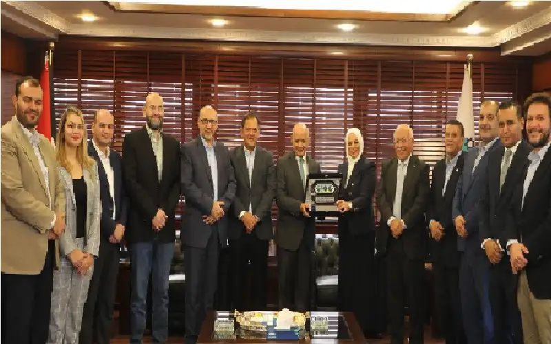 الحاج توفيق يدعو لفتح مكتب بريد