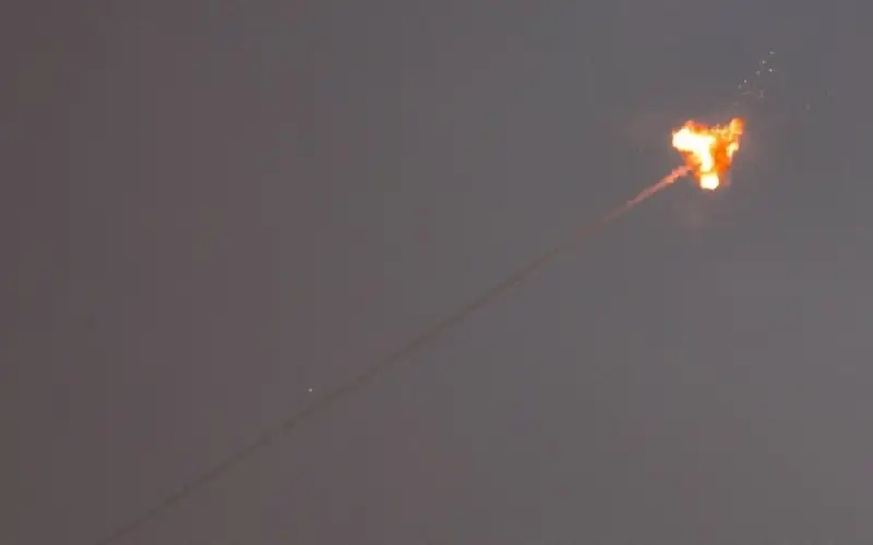 الجيش الإسرائيلي يعلن اعتراض صاروخ أطلق