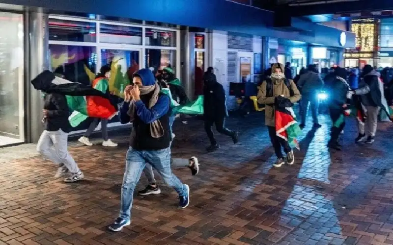 على ضوء الأحداث الخطيرة.. ساعر يتوجه