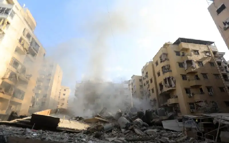 جيش الاحتلال الإسرائيلي يفجر منازل في