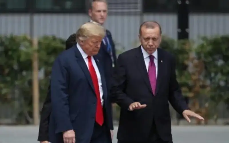 أردوغان يأمل أن يطلب ترامب من