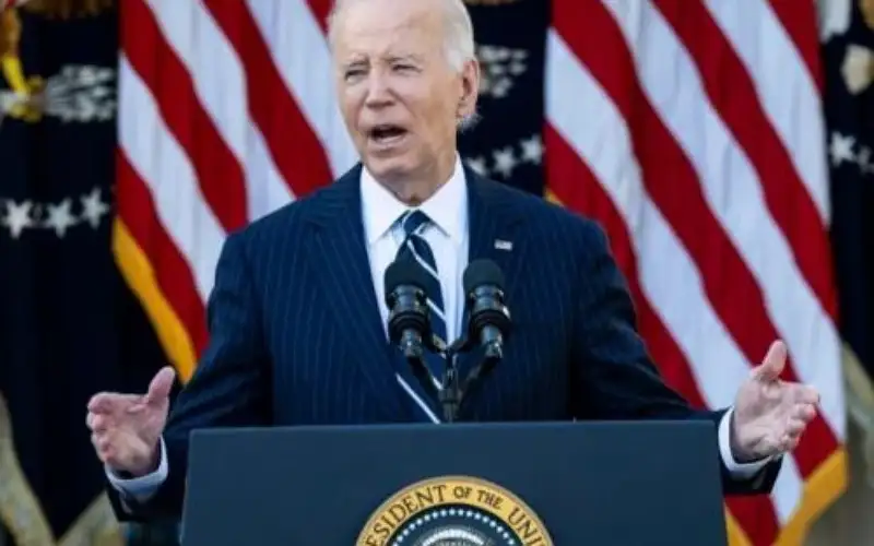 بايدن يخطط لدفعة أخيرة للسلام في