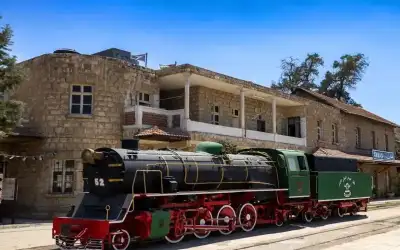 انطلاق أول رحلة سياحية إلى أم