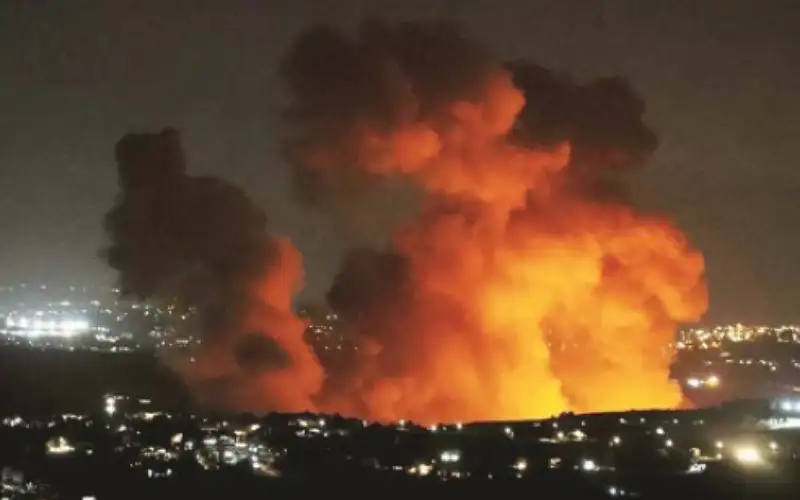 17 شهيدا في غارتين إسرائيليتين على