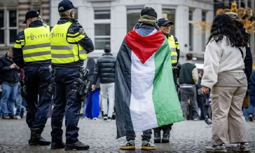 الوقائع التي سبقت اشتباكات أمستردام