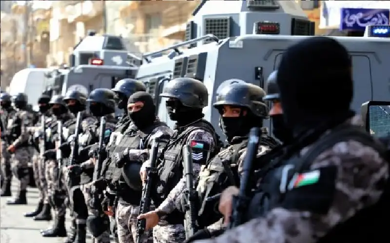 جسم مشبوه داخل مدرسة في عمان