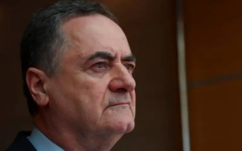 وزير دفاع الاحتلال: هزمنا حزب الله