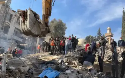 25 قتيلا وجريحا في غارة إسرائيلية