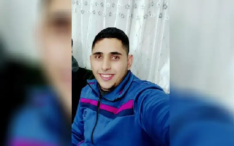 محمد خميس.. عكاز والده الذي تركه