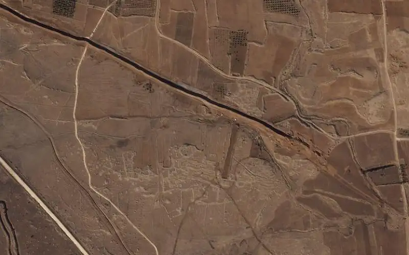 إسرائيل تبدأ أعمال بناء على طول