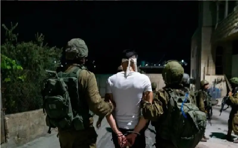 الاحتلال يعتقل 13 مواطنا من الضفة