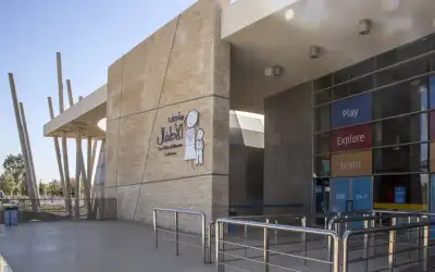 زين تجدد شراكتها الاستراتيجية مع متحف