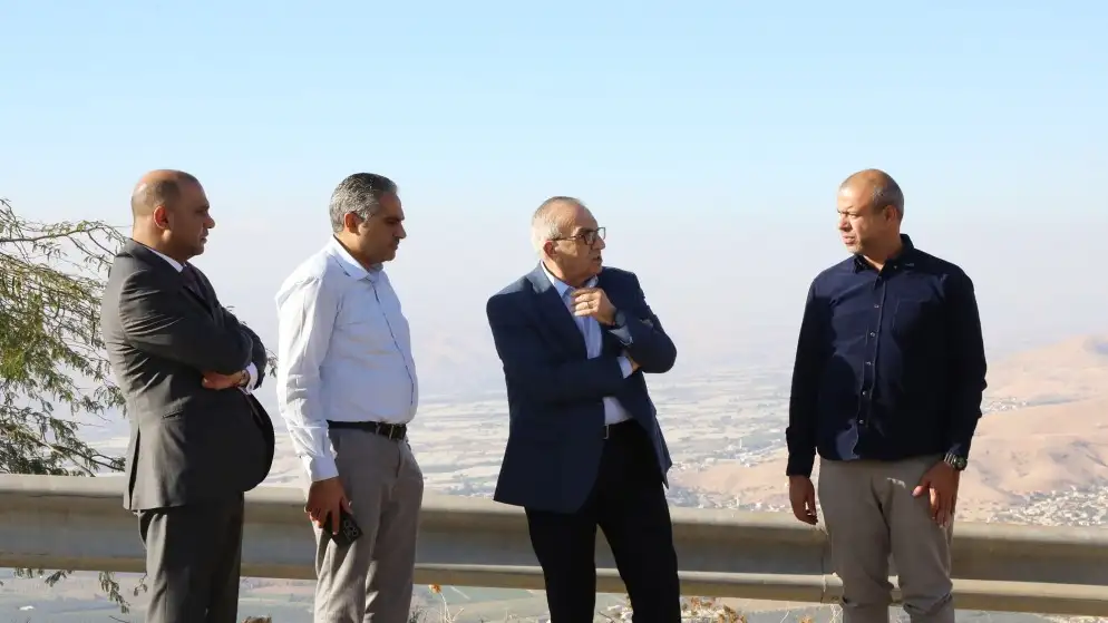 وزير الأشغال يتفقد مثلث الصبيحي وطريق