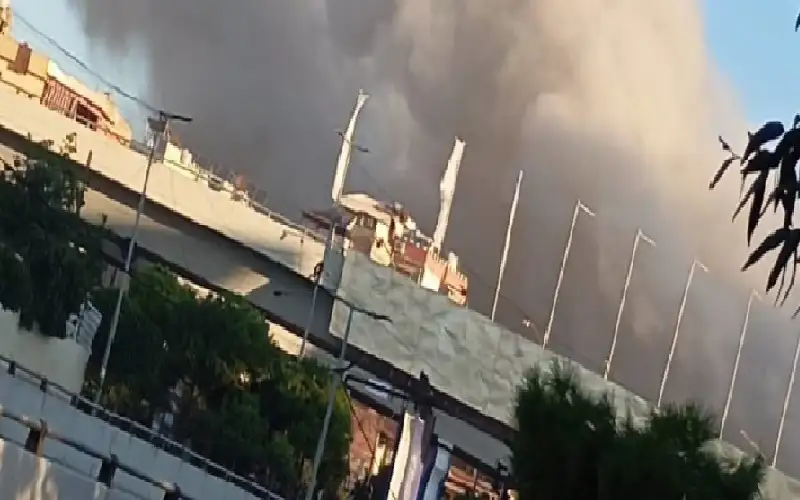 إطلاق 5 صواريخ.. أصابة 3 عمال