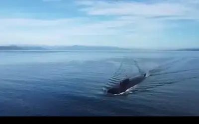 غواصة نووية أميركية تعلق بشباك صيادين