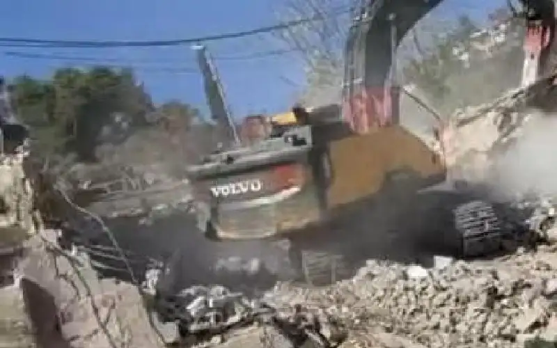 شؤون القدس تحذر: الاحتلال ماض في