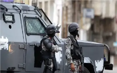وفاة و6 اصابات بمشاجرة مسلحة في