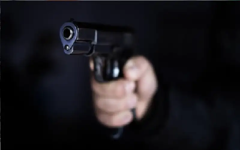 مجزرة غامضة.. شاب يمني يقتل عائلته