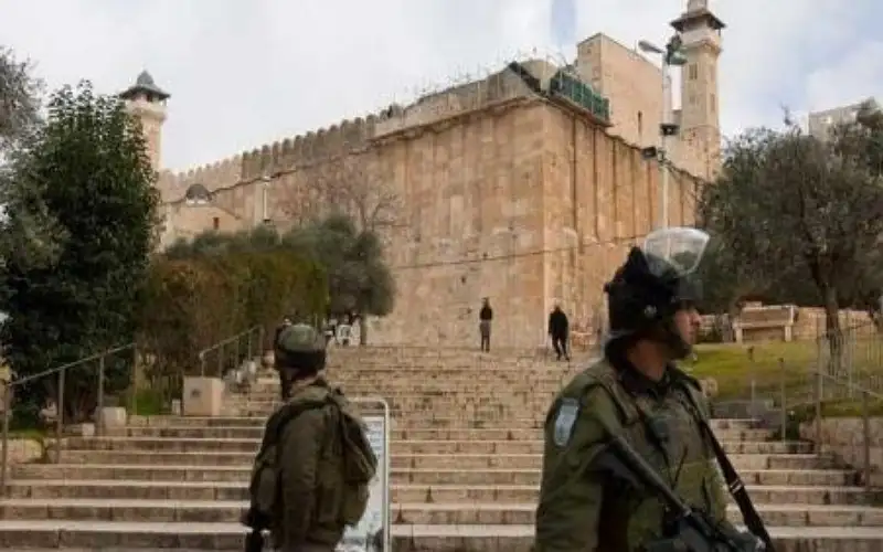 أوقاف فلسطين تحذر من السيطرة الإسرائيلية