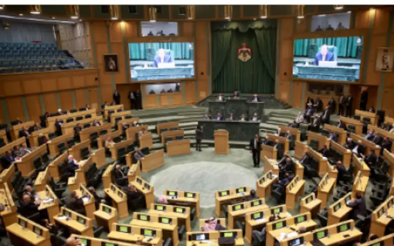 لجنة الرد على خطاب العرش: واحد