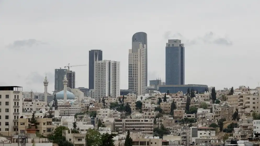 طقس بارد الثلاثاء وسط هطول مطري