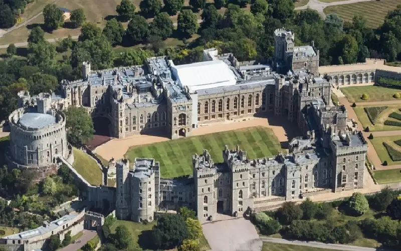 قصر ملك بريطانيا يتعرض لعملية سطو