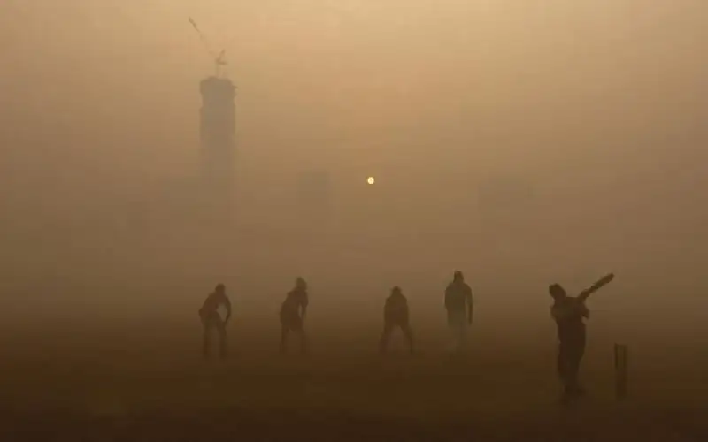 كارثة بيئية: هواء نيودلهي يعادل تدخين