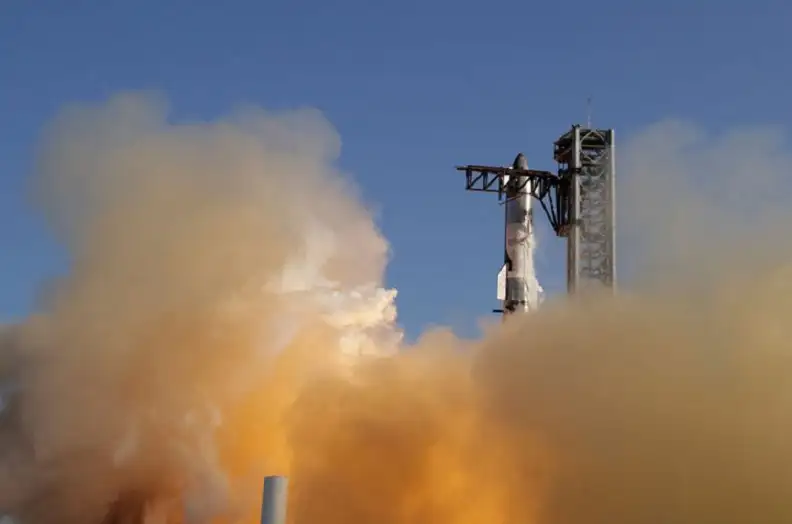 فشل صاروخ ستارشيب العملاق التابع لـسبايس