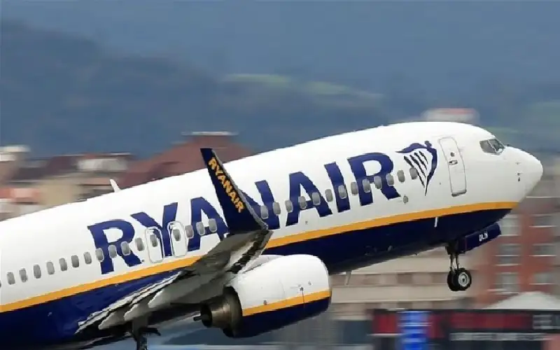 شركة رايان للطيران الإيرلندية تمدد تعليق