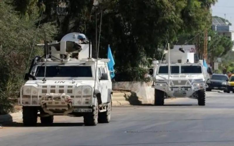 إصابة 4 جنود إيطاليين بقصف على