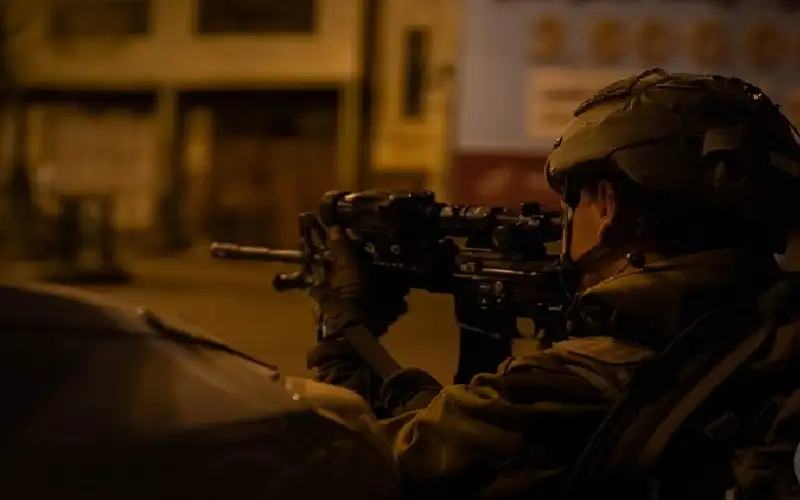 الاحتلال يقتحم مدينة طولكرم وضواحيها