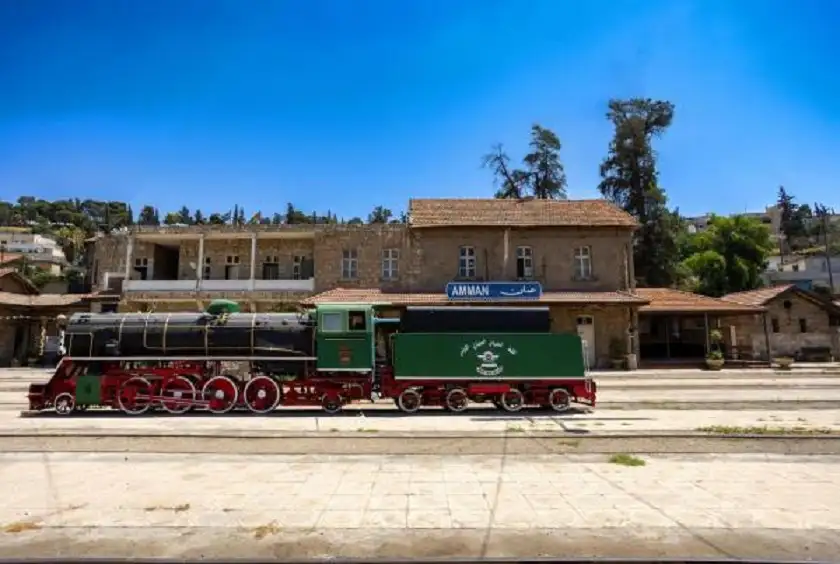 الخط الحديدي الحجازي يعلن ايقاف مؤقت