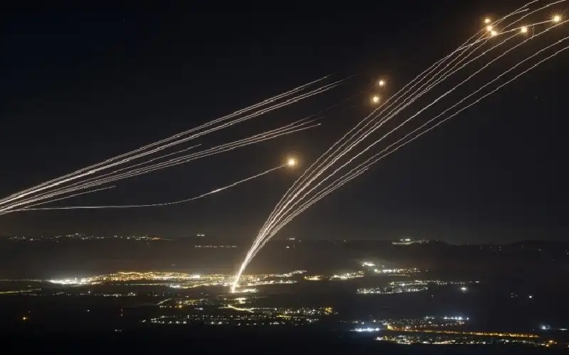 إطلاق 340 صاروخا من لبنان على