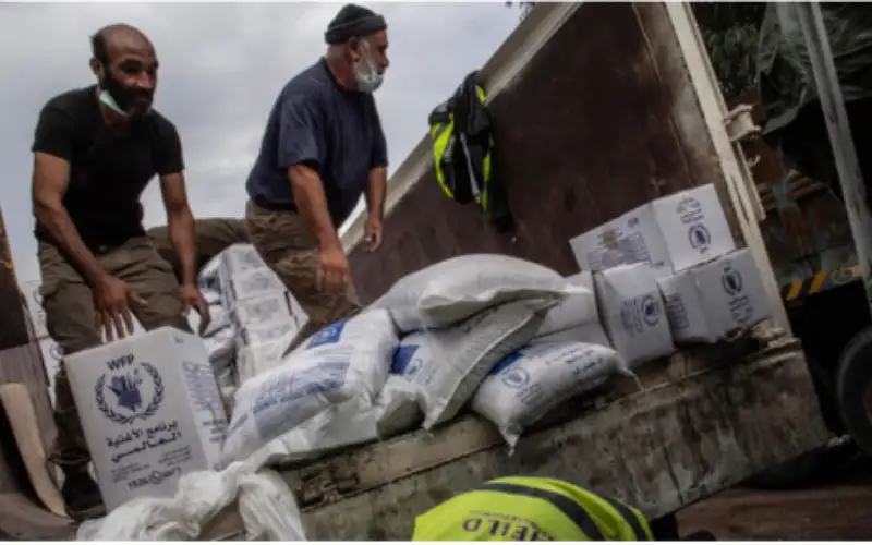 برنامج الأغذية العالمي يصل إلى نصف