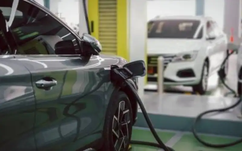 النقل البري: السماح بتسجيل مركبات الهايبرد