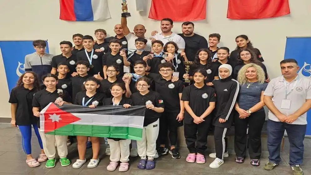 منتخب سباحة الزعانف يحقق المركز الأول