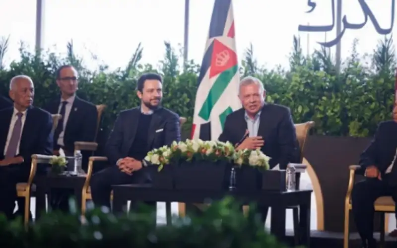 الملك يؤكد ضرورة وضع خطة للمحافظة