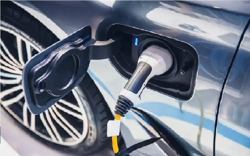 الحرة: التخليص على 2300 مركبة كهربائية