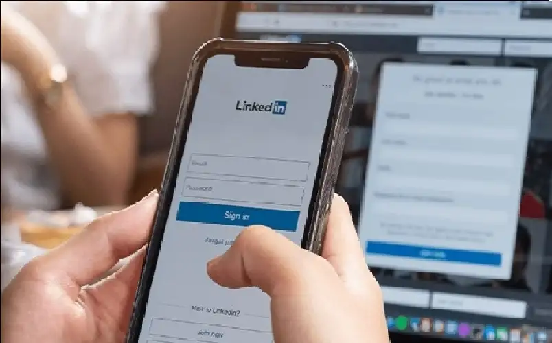 نصف منشورات لينكد إن مكتوبة بالذكاء